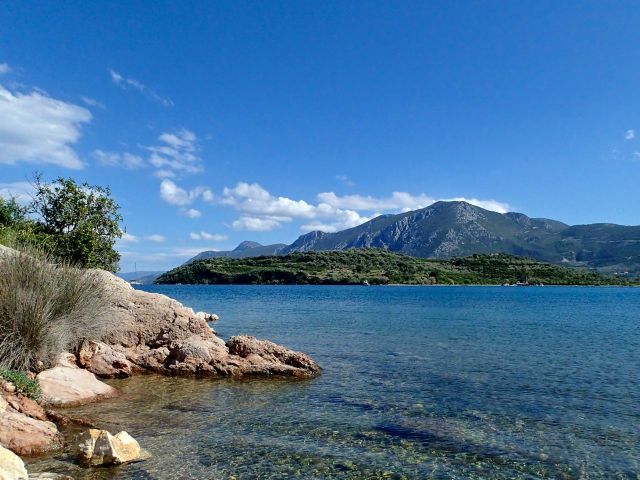 To the north and south of the bay of Palea Epidavros there're nice beaches with clear, shallow water. This beach is on the north side of the bay, a five-minute walk from town.