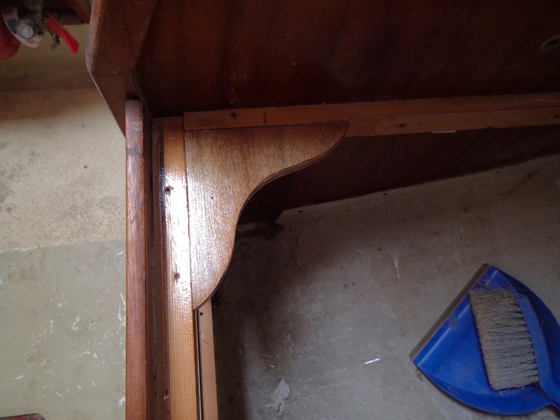 While I was at it, I epoxied these plywood corners on the outer edge of the port settee.